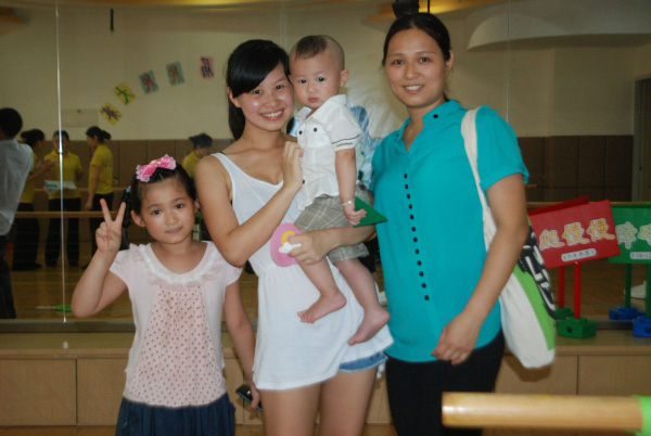 爱尔贝早期教育中心家长合影