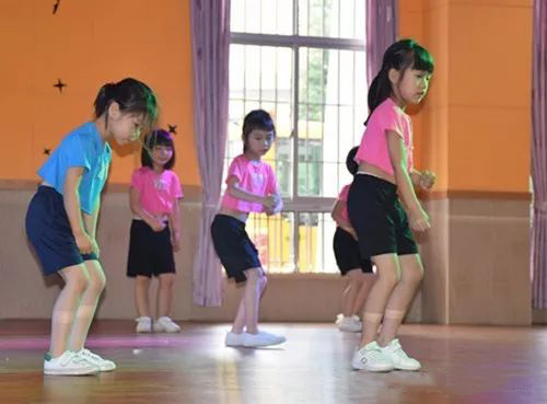 寮步镇岭厦幼儿园简介活动