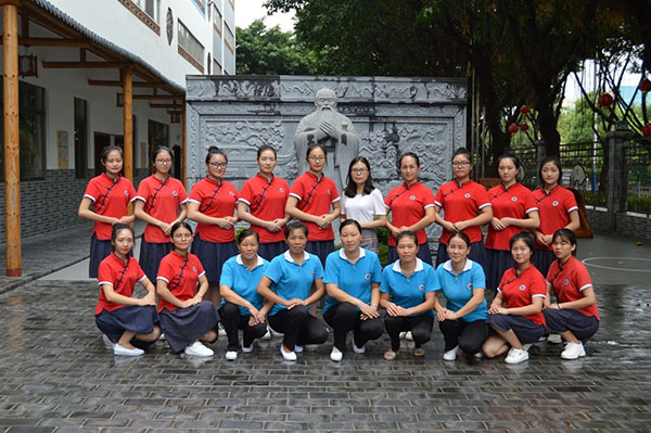 东方贤德幼儿园全体教职工 东方贤德幼儿园全体教职工